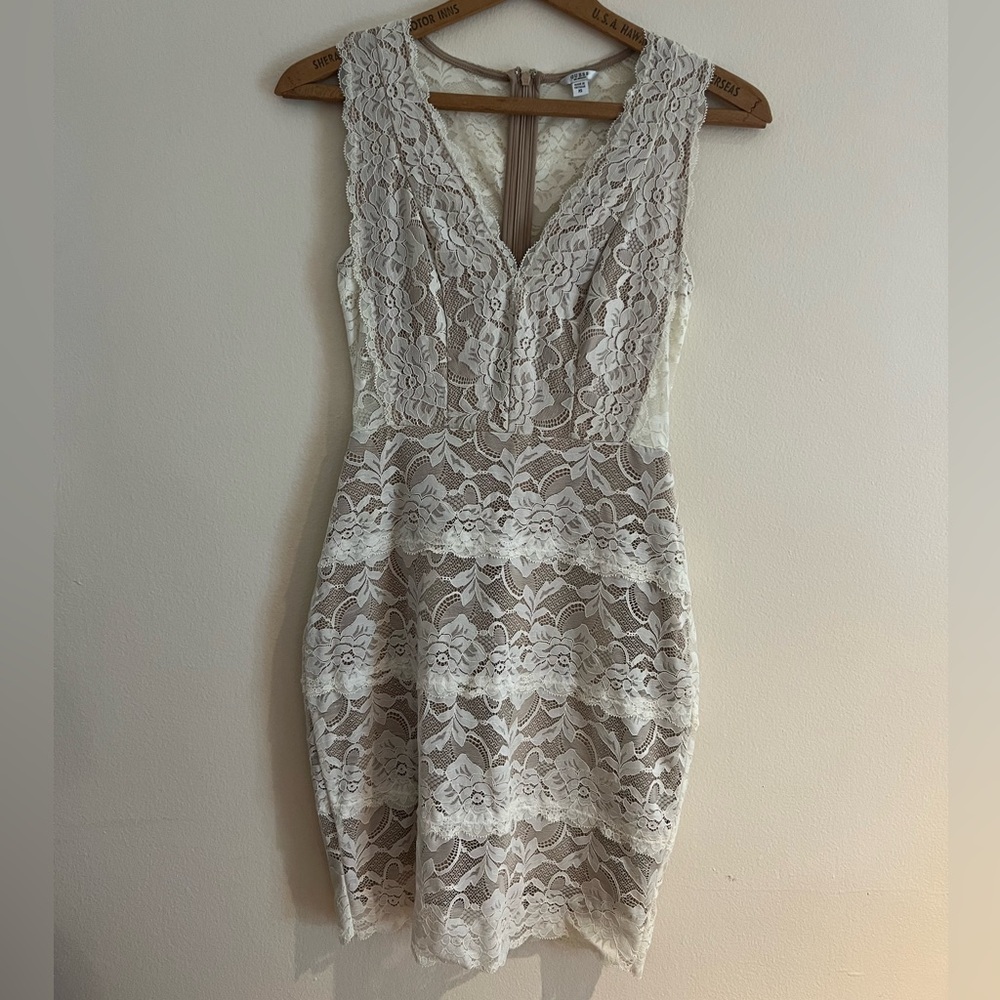 Guess Bodycon Floral Lace Mini Dress, Size XS, Nude/Off White